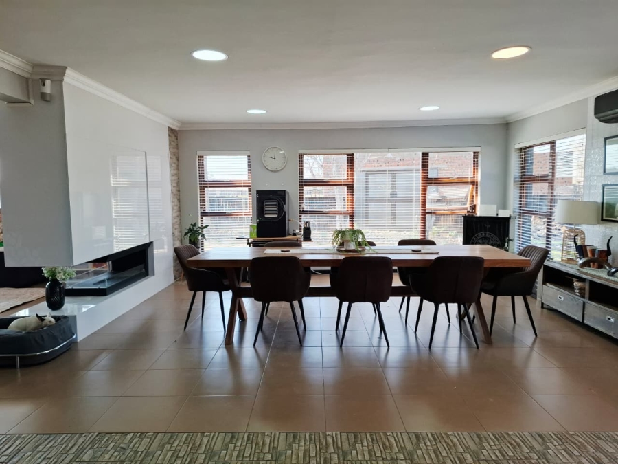 4 Bedroom Property for Sale in Roodewal Free State